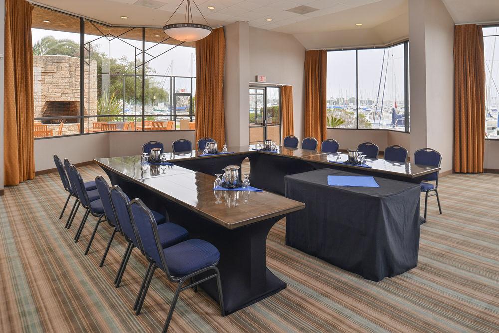 Holiday Inn Express Hotel & Suites Ventura Harbor By Ihg Экстерьер фото