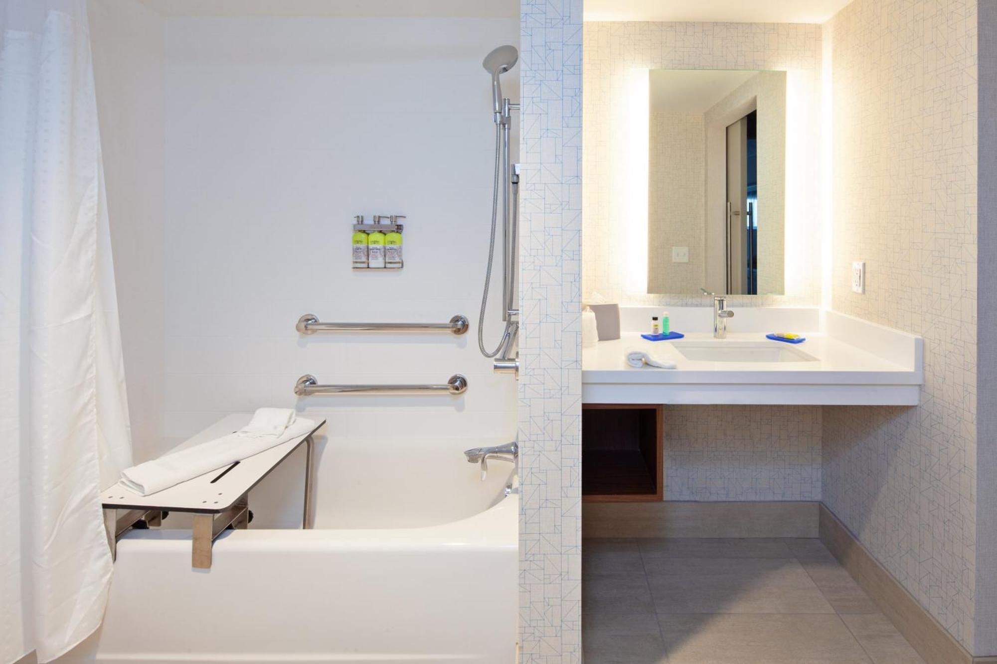 Holiday Inn Express Hotel & Suites Ventura Harbor By Ihg Экстерьер фото