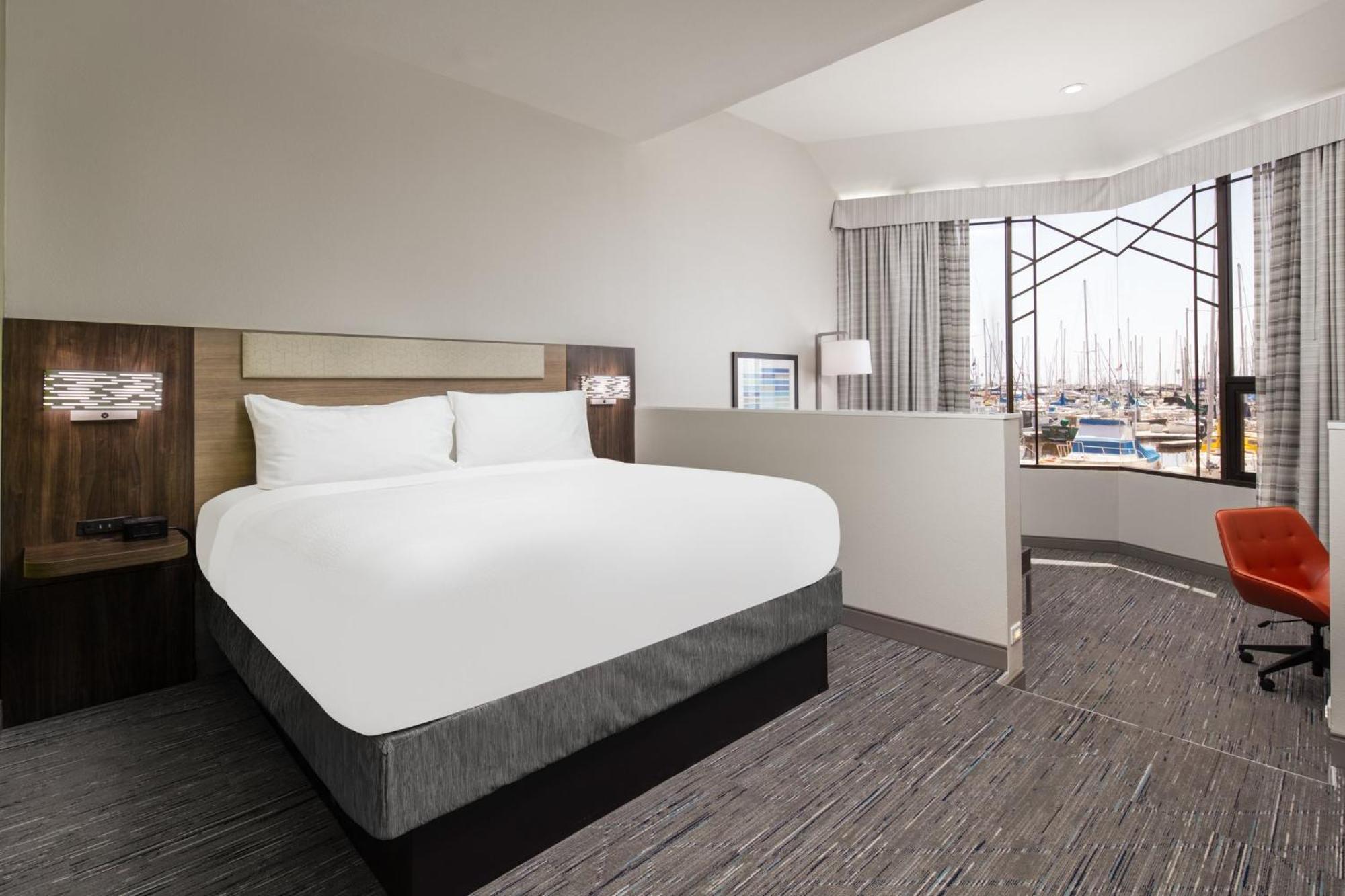 Holiday Inn Express Hotel & Suites Ventura Harbor By Ihg Экстерьер фото