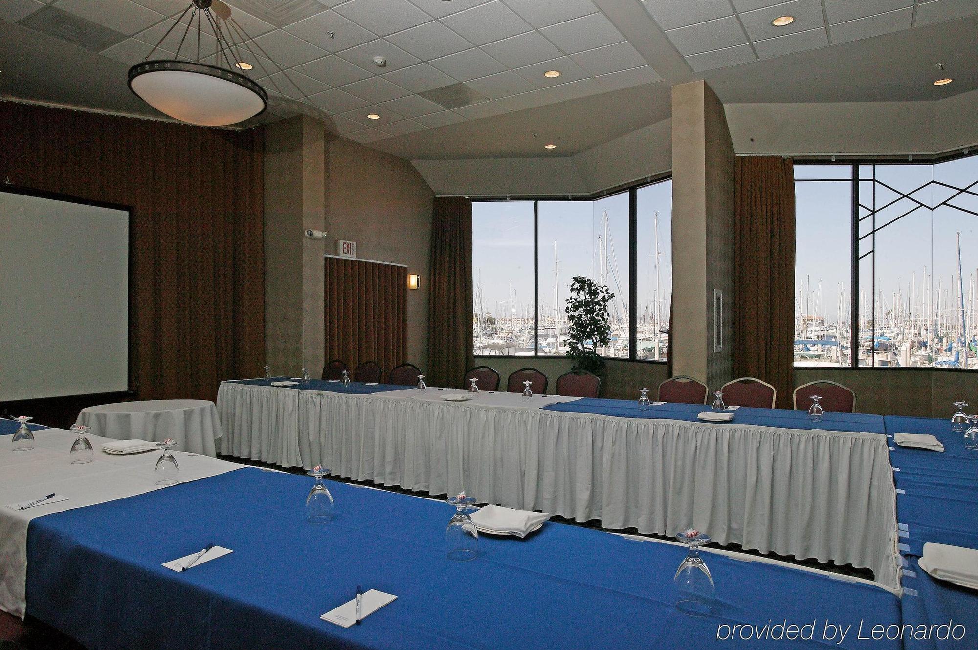 Holiday Inn Express Hotel & Suites Ventura Harbor By Ihg Удобства фото