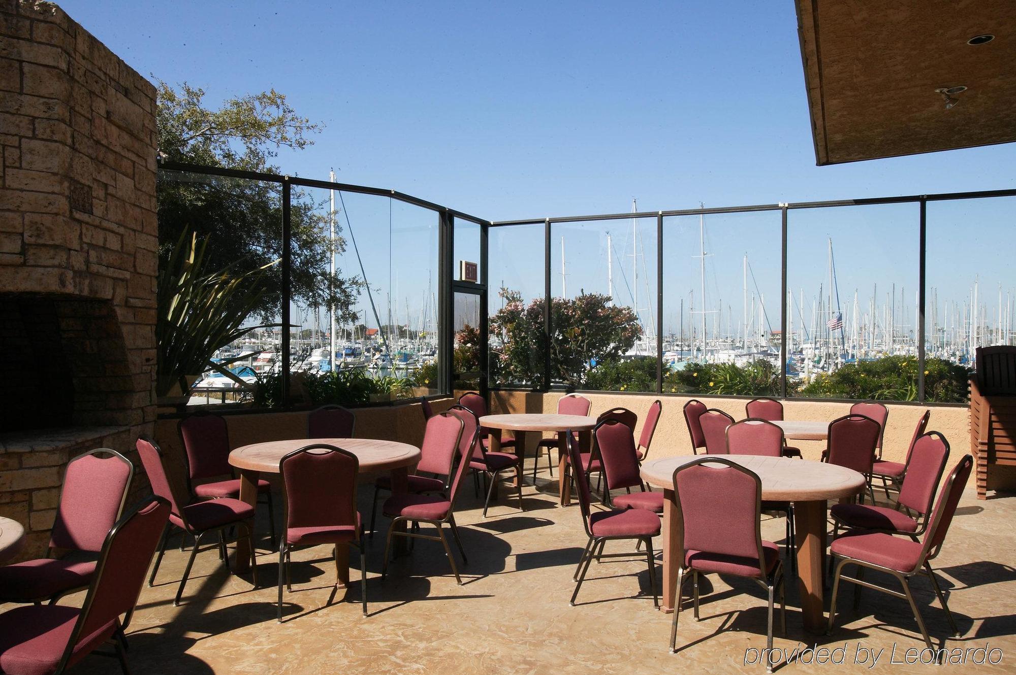 Holiday Inn Express Hotel & Suites Ventura Harbor By Ihg Экстерьер фото