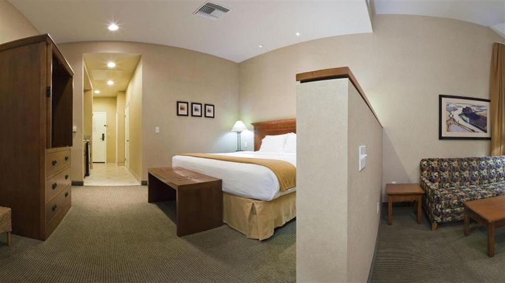 Holiday Inn Express Hotel & Suites Ventura Harbor By Ihg Экстерьер фото